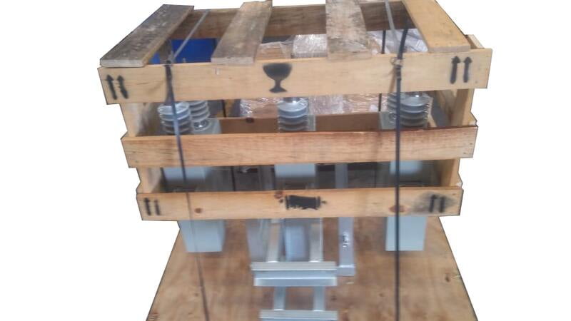 Banco fijo de capacitores tipo poste de 300 kvar en 34.5 kv Banco fijo de capacitores tipo poste de 300 kvar en 34.5 kv